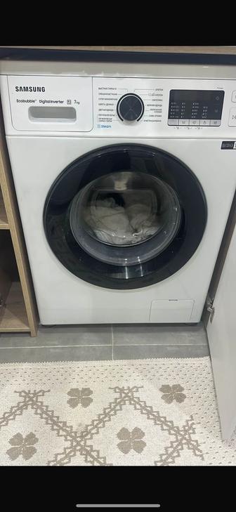 Продаю стиральную машину. Пользовались 1 год. Продаю связи с переездом.