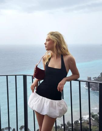 Черно-белое платье Bershka