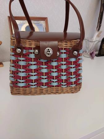 Плетеная корзина