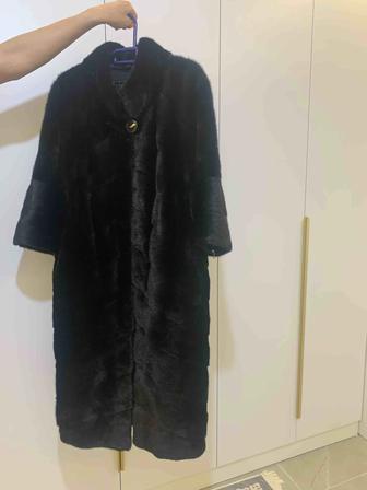 Продается шуба норковая.