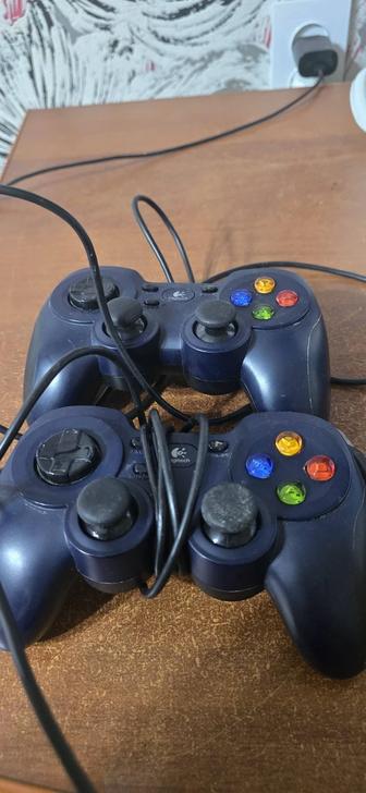 Продам геймпады logitech f310
