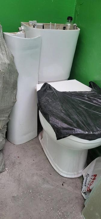 Унитаз, раковина с пьедесталом