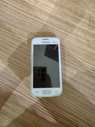 Продам телефон Samsung duos