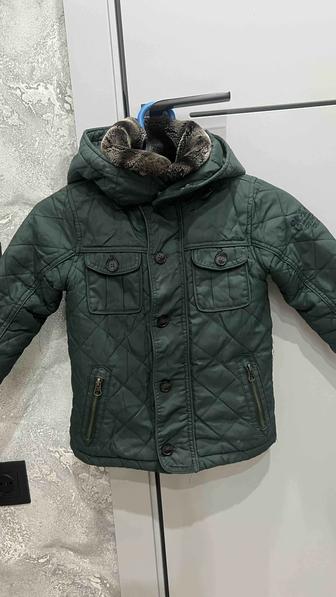 Продаю зимнюю куртку Chicco на мальчика