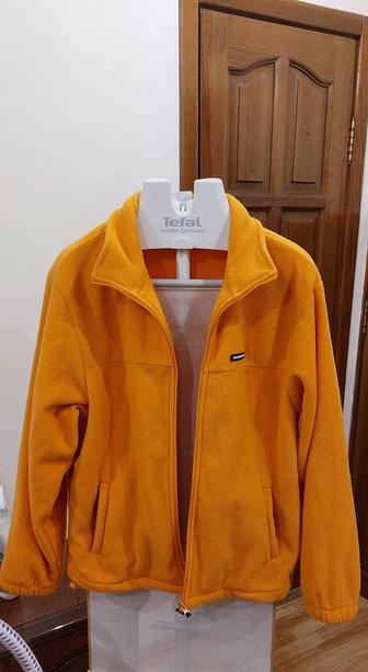 Оранжевая куртка/ветровка от Qazaq Republic