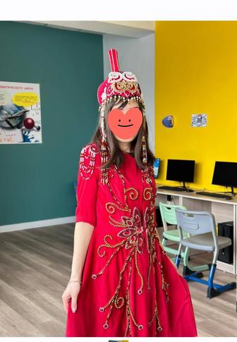 Красивый национальный наряд