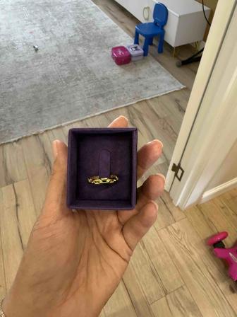 Продам кольцо трендовое кольцо от ювелирного дома damas Дубай,17,5 рр,