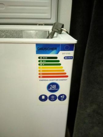 Продам морозильник 210л