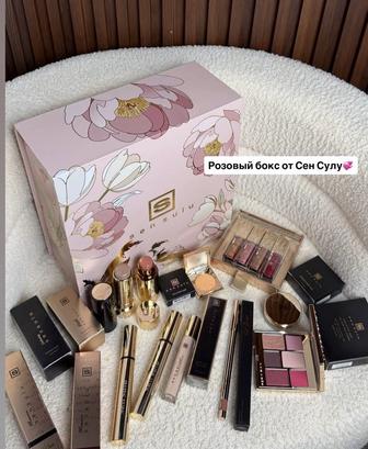 Розовый бокс от СЕН СҰЛУ