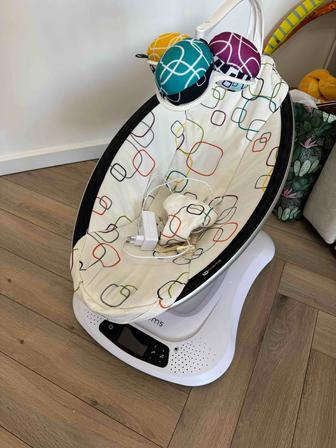 Продам люльку качалку 4moms