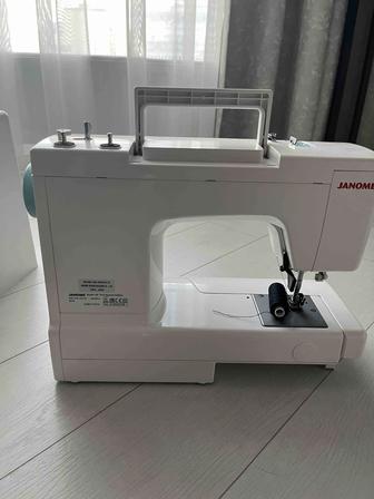 Швейная машинка Janome SE7519