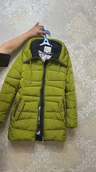 Продам куртку зимнюю теплую