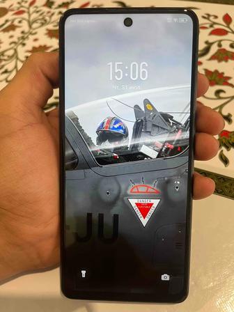 Телефон infinix HOT 40 8/256