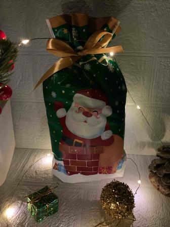 Готовый Новогодний Подарок / Набор Сладостей в мешке Санты