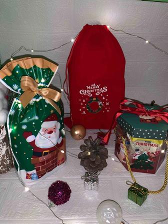 Готовый Новогодний Подарок / Набор Сладостей в мешке Санты