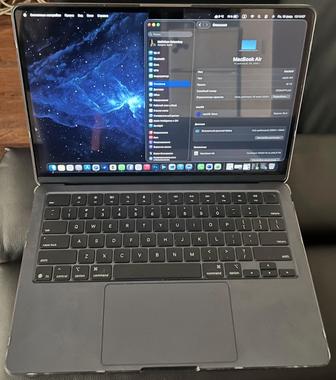 Продам MacBook Air M4, 13 дюймов, 16/256