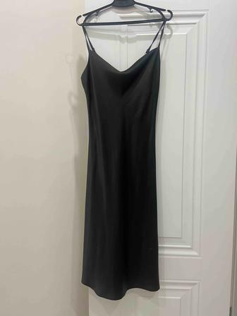 Продам платье на брительках