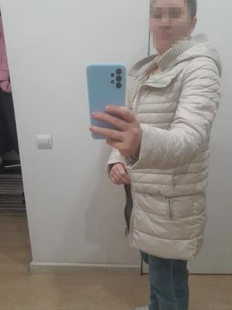 Продам демисезонную женскую куртку