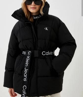 Продам НОВУЮ куртку Calvin Klein Jeans (оригинал), все бирки на месте.