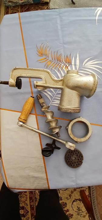 Мясорубка ручная