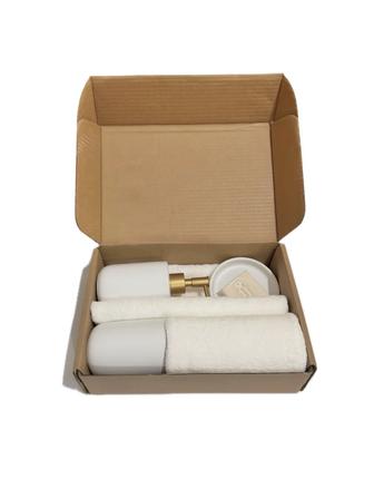 Подарочный бокс. Ванный набор, 2 полотенца, рисовое мыло