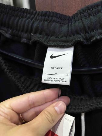 Продам шорты Nike мужские, оригинал.