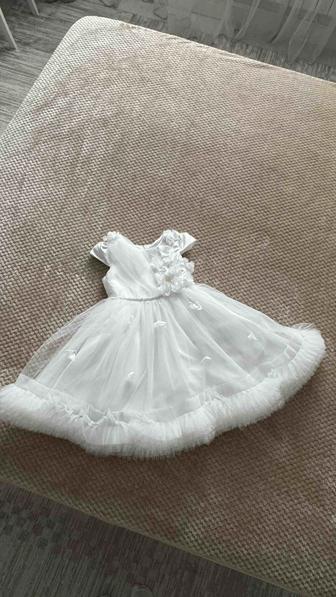 Продам нежное пышное платье на девочку