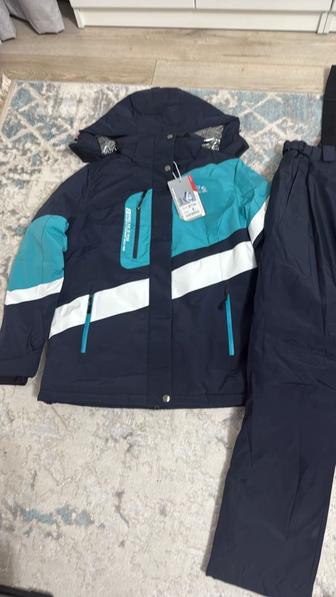Продам лыжный костюм