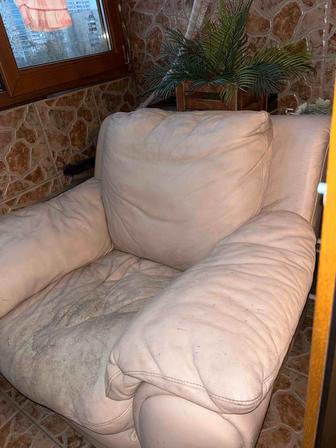 Отдам даром кресло из натуральной кожи