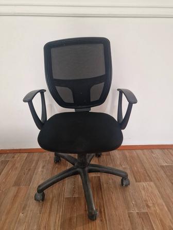 Продается офисные стулья
