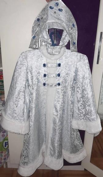 Новогодний костюм Снегурочки