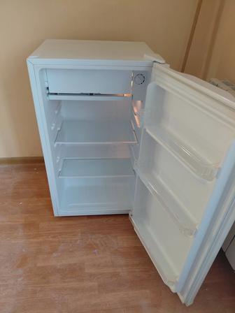 Продам холодильник офисный