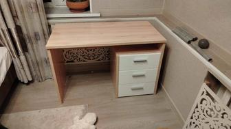 Стол письменный