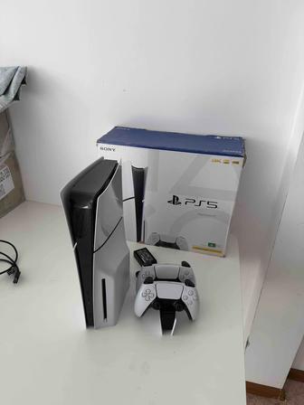 PlayStation 5 Slim 2 джойстика игры полный комплект