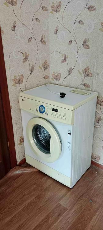 Продам стиральную машину