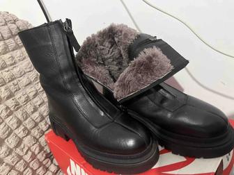 Женские зимние полусапожки