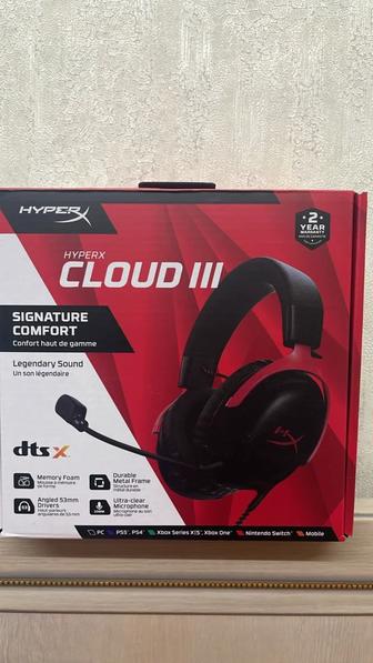 Продам игровые наушники HyperX Cloud III