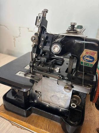 Продам китайский оверлок