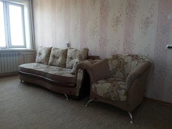 Продам диван с креслом.