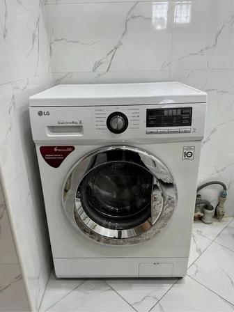 Продаем стиральную машину б/у