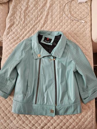 Женская куртка