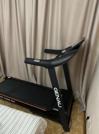 Беговая дорожка GENAU Everest D1000S Pro