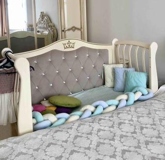 Кровать-манеж