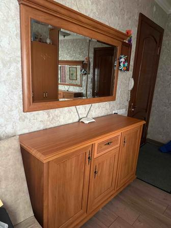 Комод и зеркало в прихожую