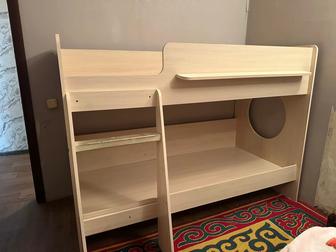 Продаю двухъярусную кровать