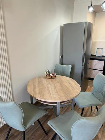 Продам стол плюс стулья СРОЧНО!