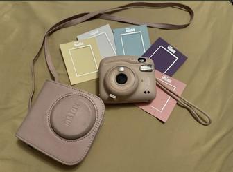 Продаю Instax mini 11