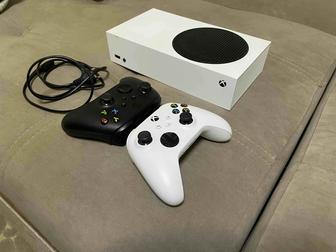 Продам приставку Xbox series S