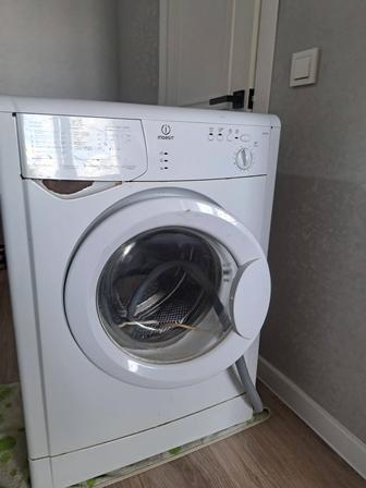 Отдам машинку в нерабочем состоянии