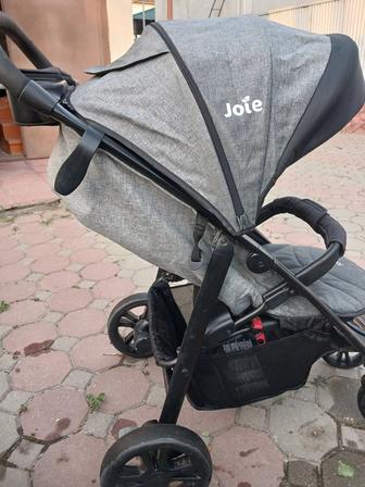 Продам коляску joie
